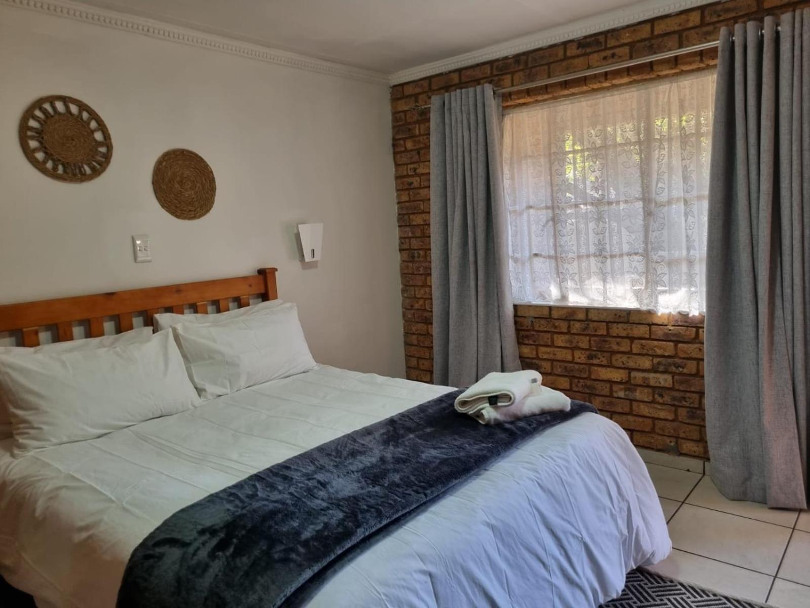 Emerald Guesthouse Kempton Park Buitenkant foto